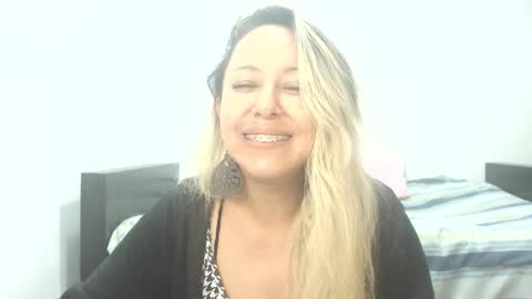 Snapshot of leah_susman chatting on 10-24-25, 01:57 leah_susman online show from 10-24-25, 01:57