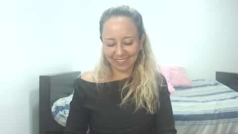 Snapshot of leah_susman chatting on 10-28-25, 03:43 leah_susman online show from 10-28-25, 03:43