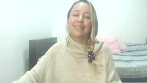 Snapshot of leah_susman chatting on 11-14-25, 05:28 leah_susman online show from 11-14-25, 05:28