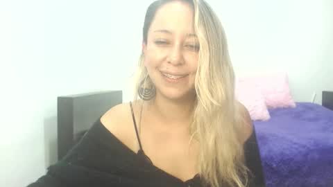 Snapshot of leah_susman chatting on 11-20-25, 02:01 leah_susman online show from 11-20-25, 02:01
