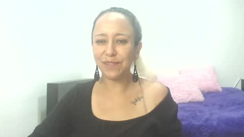 Snapshot of leah_susman chatting on 11-23-25, 02:00 leah_susman online show from 11-23-25, 02:00