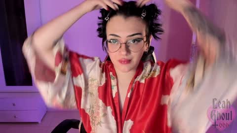 Snapshot of leahghoul666 chatting on 01-23-25, 04:30 Leah Independent Model OF leahghoul666 online show from 01-23-25, 04:30