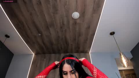 leahlombardi_ online show from 11-30-25, 03:21