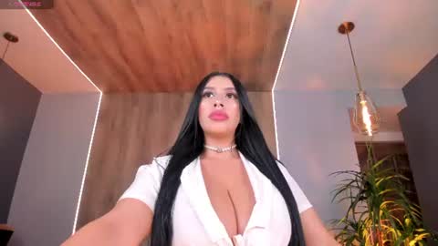 Snapshot of leahlombardi_ chatting on 06-13-26, 03:48 leahlombardi_ online show from 06-13-26, 03:48