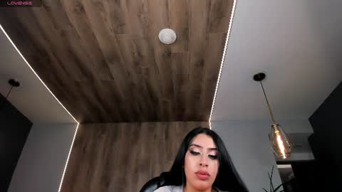 Snapshot of leahlombardi_ chatting on 06-14-26, 05:04 leahlombardi_ online show from 06-14-26, 05:04