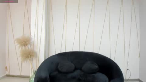 leahnovac online show from 11-23-25, 10:59