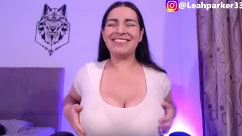 Snapshot of leahparker33 chatting on 05-01-26, 04:06 leahparker33 online show from 05-01-26, 04:06