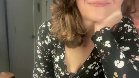 Snapshot of leahsparkles chatting on 03-16-26, 03:38 Leah Sparkles online show from 03-16-26, 03:38