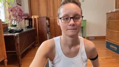 Snapshot of leahwilde chatting on 02-13-25, 04:39 Lee online show from 02-13-25, 04:39