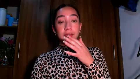 leanaalhub online show from 11-29-25, 01:41