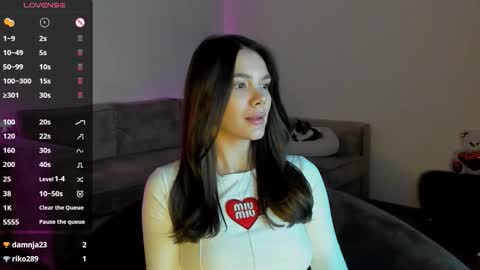 Snapshot of leanawill chatting on 10-17-25, 08:00 Leana online show from 10-17-25, 08:00