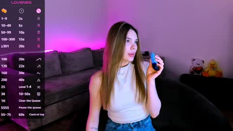 Leana online show from 03-19-26, 05:17