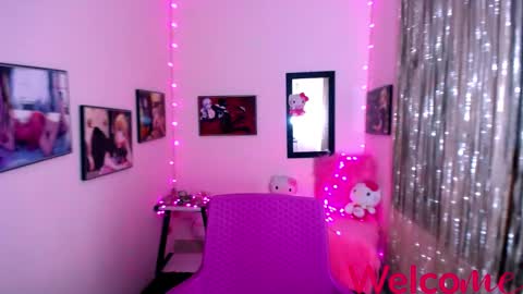Snapshot of leandra_sex chatting on 12-19-24, 06:34 Leandra online show from 12-19-24, 06:34
