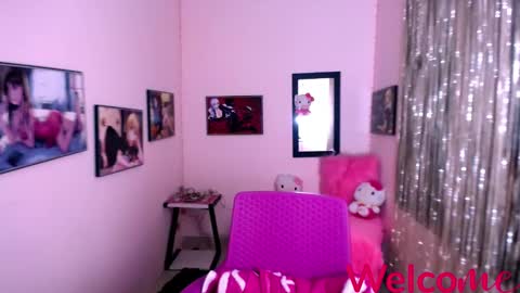 Snapshot of leandra_sex chatting on 12-26-24, 06:43 Leandra online show from 12-26-24, 06:43