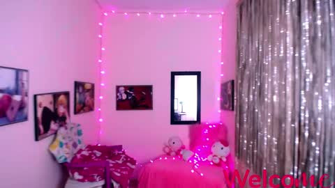 Snapshot of leandra_sex chatting on 01-20-25, 07:04 Leandra online show from 01-20-25, 07:04