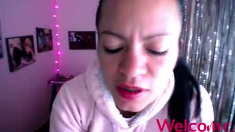 Snapshot of leandra_sex chatting on 01-30-25, 03:29 Leandra online show from 01-30-25, 03:29