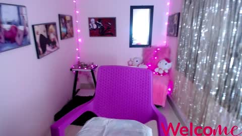 Snapshot of leandra_sex chatting on 02-26-25, 06:43 Leandra online show from 02-26-25, 06:43