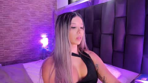 Maria Leandra  Lopeira online show from 10-23-25, 08:40