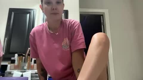 leanneluxecouple online show from 10-21-25, 10:27