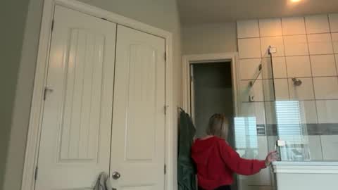 leanneluxecouple online show from 12-22-25, 03:09