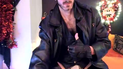 leatherdude69 online show from 02-12-25, 06:51