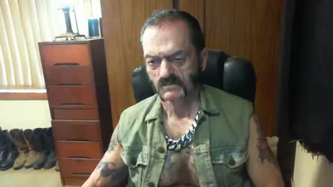 leathergreaser online show from 03-06-25, 09:42