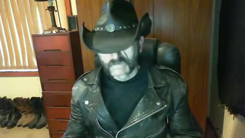 leathergreaser online show from 09-20-25, 08:32