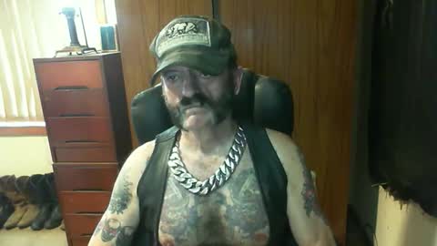 leathergreaser online show from 01-13-26, 11:21