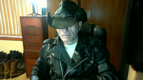 leathergreaser online show from 06-26-26, 11:09