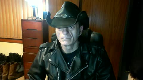leathergreaser online show from 07-01-26, 04:40