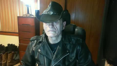 leathergreaser online show from 07-02-26, 08:04
