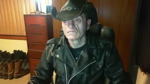 leathergreaser online show from 07-05-26, 07:32