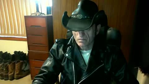 leathergreaser online show from 07-07-26, 06:05