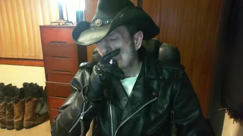 leathergreaser online show from 07-07-26, 07:29