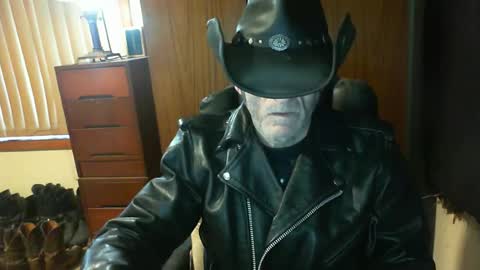 leathergreaser online show from 07-14-26, 09:31