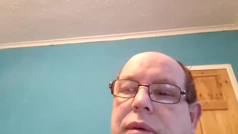 leatherpants68 online show from 12-22-25, 08:44