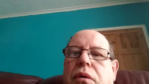 leatherpants68 online show from 03-25-26, 08:31