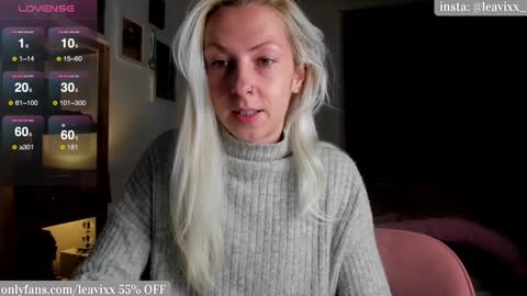 Snapshot of leavixx chatting on 12-22-24, 05:53 LeaVixx online show from 12-22-24, 05:53