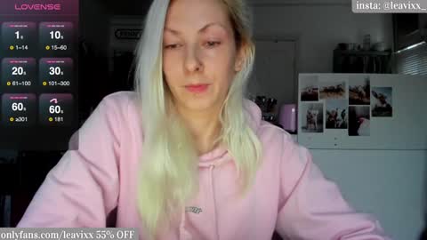 Snapshot of leavixx chatting on 12-23-24, 03:12 LeaVixx online show from 12-23-24, 03:12