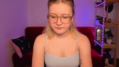 Snapshot of leazy_peasy chatting on 07-14-26, 06:40 Ellie online show from 07-14-26, 06:40