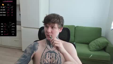 Snapshot of lechery_boy chatting on 06-11-26, 08:45 Lechery boy online show from 06-11-26, 08:45