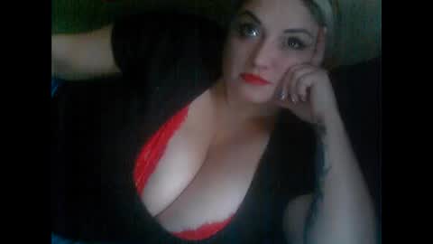 Snapshot of ledsytreidx chatting on 09-15-25, 12:16 LedsyTreidX online show from 09-15-25, 12:16