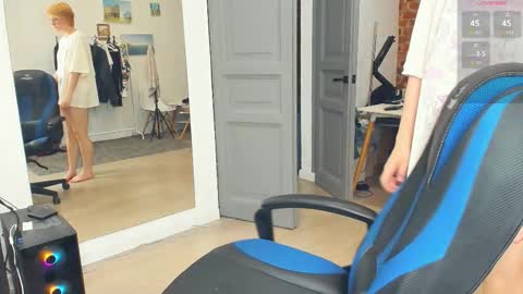 Snapshot of lee_sky chatting on 11-30-25, 04:49 I am Melisa. Im new here. This is my first day online show from 11-30-25, 04:49