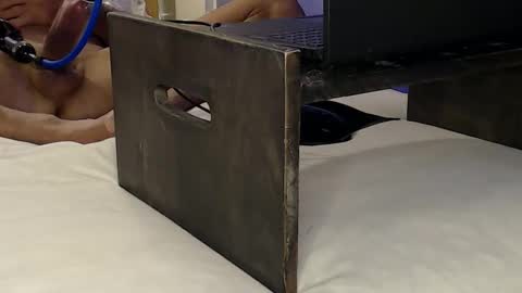 Snapshot of leecox777 chatting on 10-24-25, 08:33 Lee Cox online show from 10-24-25, 08:33