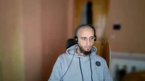 lefrenchiies online show from 11-21-25, 08:13