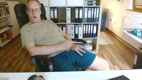 Snapshot of lefti27 chatting on 06-30-26, 09:49 Dave online show from 06-30-26, 09:49