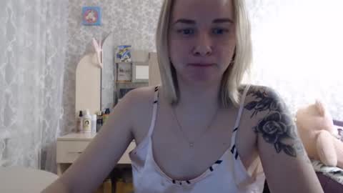 Snapshot of leggywily25 chatting on 03-10-25, 06:12 leggywily25 online show from 03-10-25, 06:12