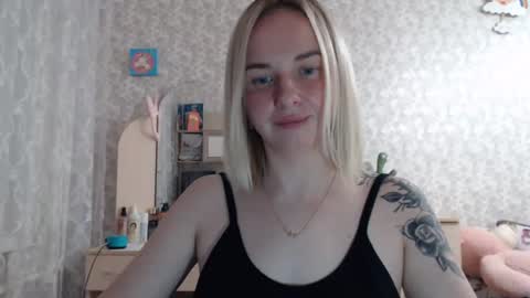 Snapshot of leggywily25 chatting on 03-12-25, 03:29 leggywily25 online show from 03-12-25, 03:29