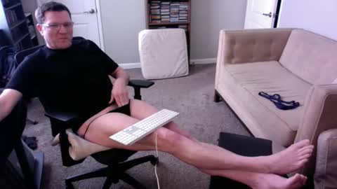 Snapshot of legs999 chatting on 04-16-26, 04:19 legs999 online show from 04-16-26, 04:19