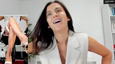 Elle  online show from 09-10-25, 06:02